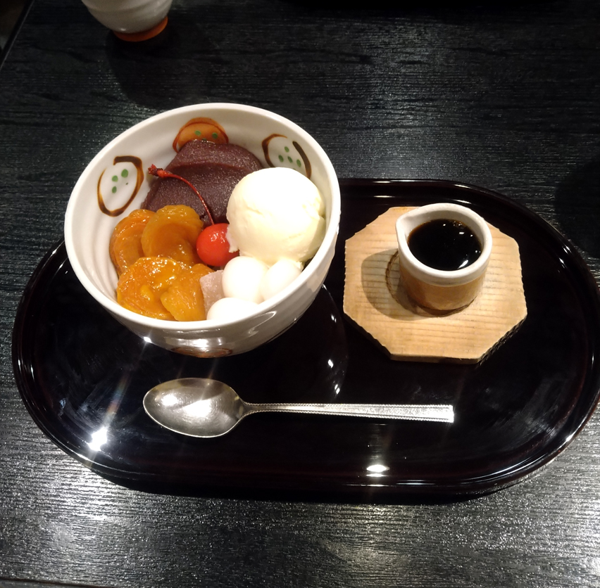 門前仲町の「いり江」ここを超えるあんみつに出会った事が無いし、出会いたくないっす。